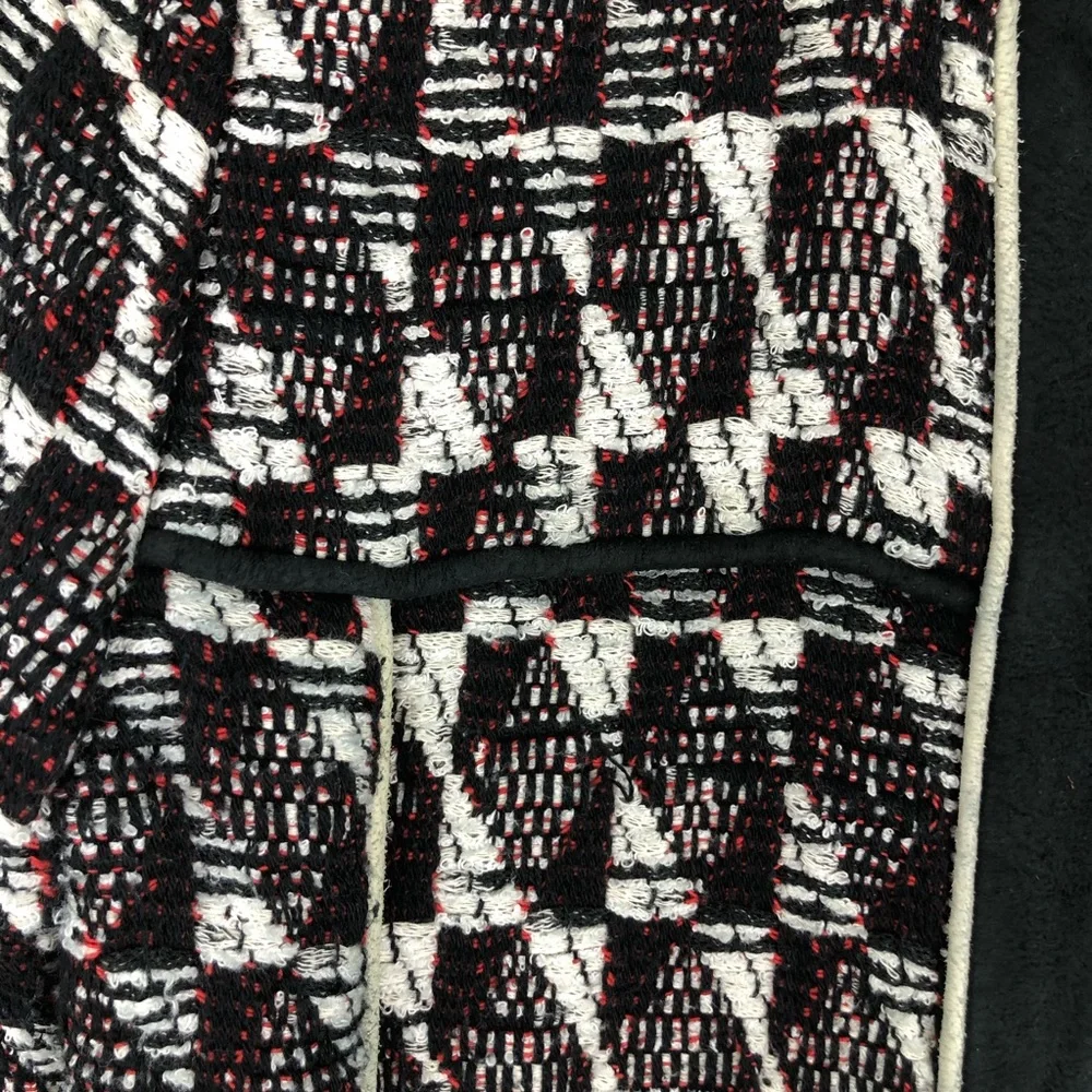 I R O - Picture 5 of 16